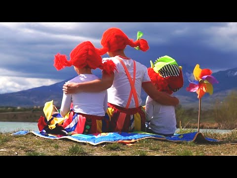 Tárajko a Popletajka - Mamka Moja Mamička (Oficiálny videoklip)