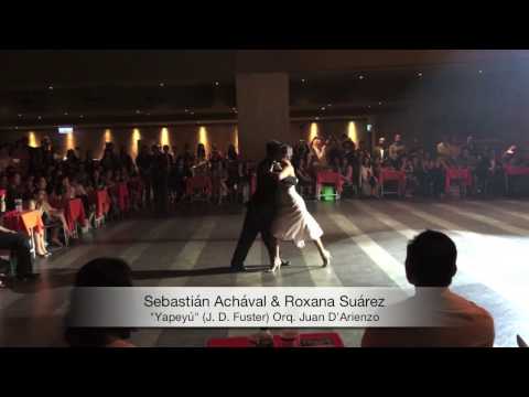  Sebastian Achaval  and  Roxana Suarez  are  dancing  to  "  Yapeyu  "  by  Juan D'Arienzo  at  Taipei Tango Festival  in  2016