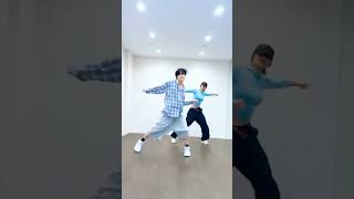 Download lagu #TAEMIN × #LISA #SexyInTheAir Collab 🙈🔥💘 This dance very suits for Lisa😍 #SHINee   #blackpink 💎   🖤💗 mp3