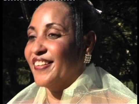 East African Melody Modern Taarab - Umechelewa (Official Video)