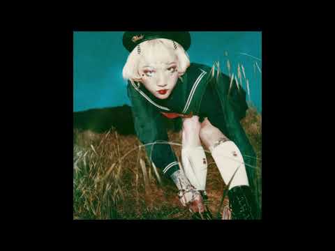 yeule - An Angel Held Me Like A Child (Audio)