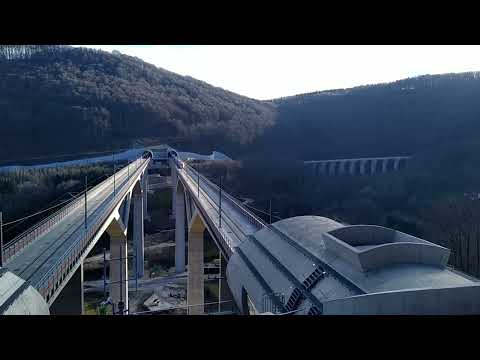 Doppeltraktion ICE 3 auf der Filstalbrücke