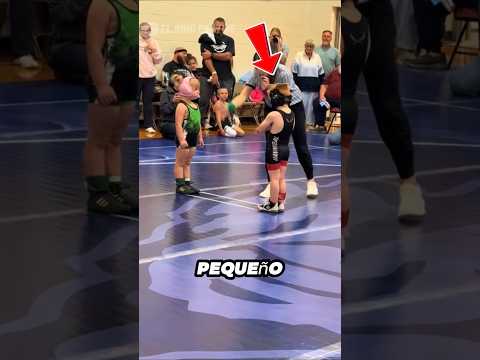 Este pequeño luchador se quedó inmóvil #wrestling