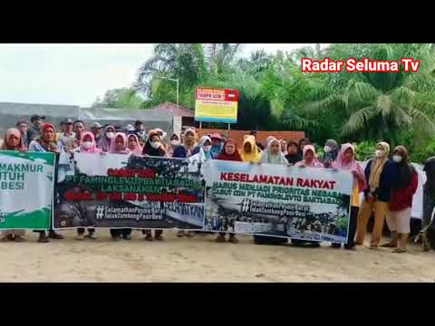 Demo emak-emak Tolak Tambang Pasir