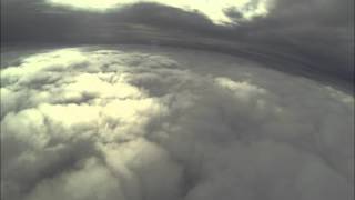 preview picture of video 'Surfeando las nubes'