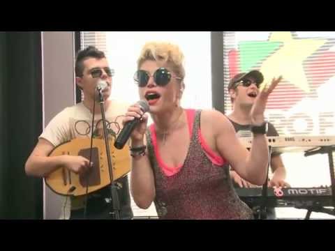 Loredana  canta Viva Mamaia (LIVE @ ProFM)