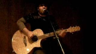 Vince WhiteFlame - Keltaisessa talossa (Don Huonot- cover)