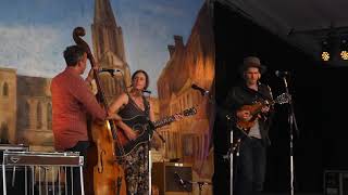 Vikki Thorn (The Waifs) 2018-03-18 How In The Hell Did I End Up Out Here at Blue Mountains, Katoomba