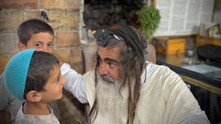 הרב שלום סבג - שיעורי וידאו - הרב שלום סבג✨מה יעשה אדם שאלוהים נותן לו נסיון והוא יודע שהוא לא יכול לעמוד בו ? כ״ג בניסן ה׳תשפ״ה🇮🇱