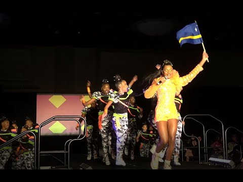 Performance by Jada van Dijk and Explosion Dancers in Walt Disney Swan and Dolphin Resort in Orlando