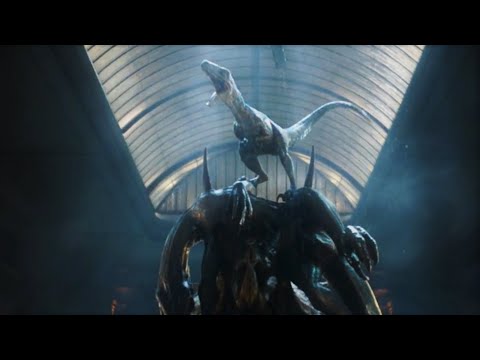 Indoraptor gets killed by Blue - JURASSIC WORLD: FALLEN KINGDOM (2018)