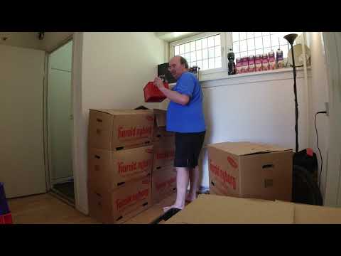 MongoTV_6236 - Kigger På Flyttekasser i Forstue Stået 7 År - Del 20 - Tømmer Kasser Forstue