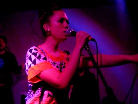 Jade MacRae sings Controversy