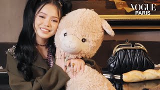 In The Bag avec Bella Poarch, star de TikTok et chanteuse | Vogue Paris