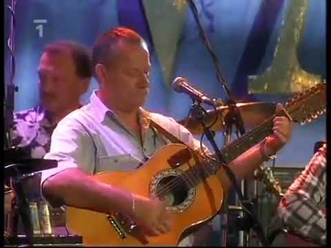 Waldemar Matuška a Olga Blechová - Den jde spát Take This Heard