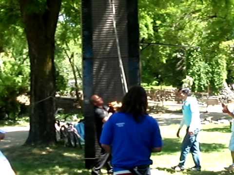 PITBULL MARY CLAIRE  RAZA BRAVA  ESCALADA