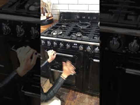 How to use a Smeg 90cm freestanding gas oven