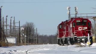 preview picture of video 'CP 8200 in Smiths Falls (03FEB2011)'
