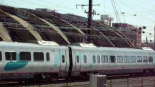 preview picture of video 'Amtrak Acela Arrives at Washington Union Station'