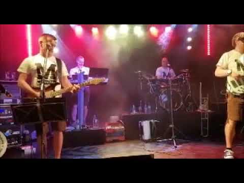 MÖLLTALLICA - LIVE -