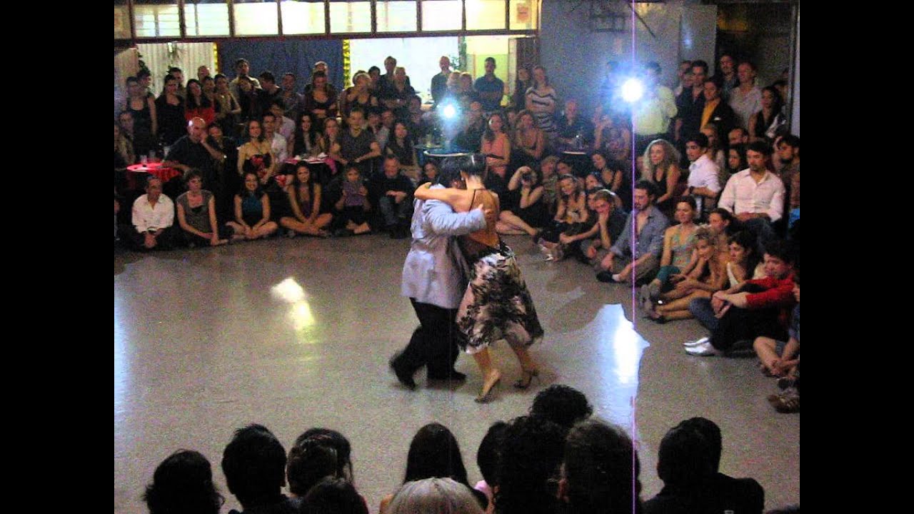 ALEJANDRA MANTIÑAN y AONIKEN QUIROGA en Viva La Pepa Milonga (1/3)