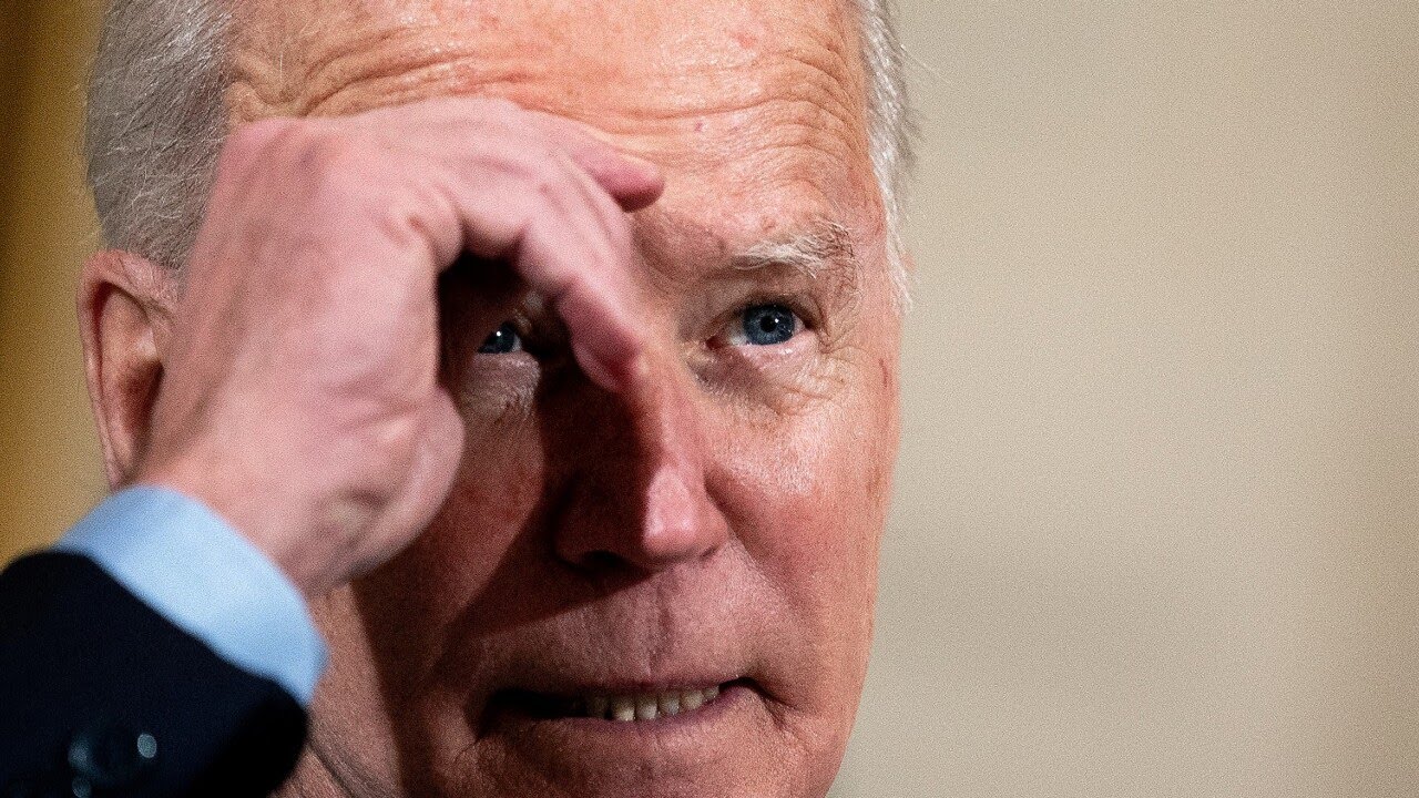 Easter Bunny ‘runs interference’ as Biden discusses foreign policy