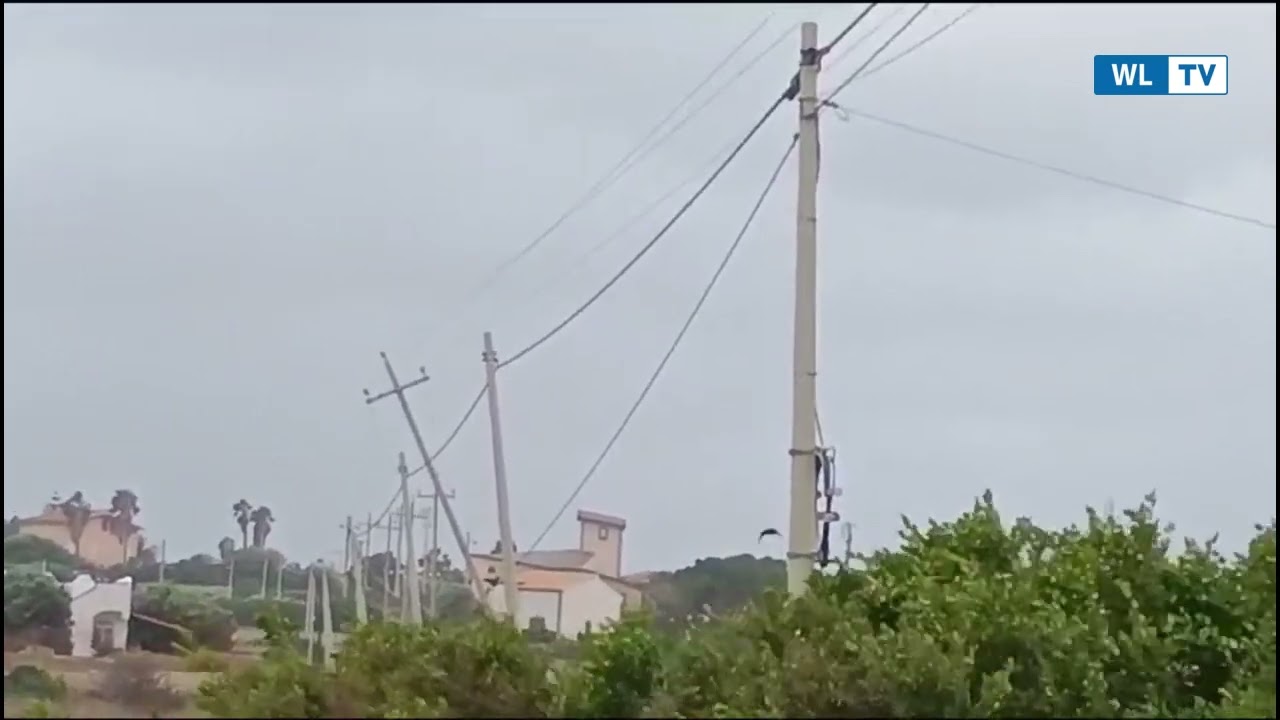 Raffiche di vento, 25 interventi dei vigili del fuoco a Siracusa
