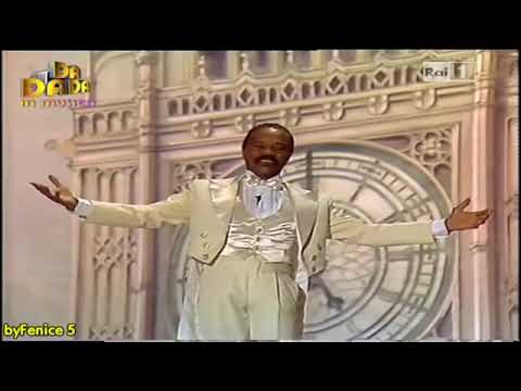 Harold Nicholas performs with the Kessler Twins at age 63!