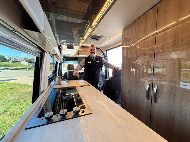 Preview image of Used 2021 Winnebago Era 70X (17U242914) youtube video