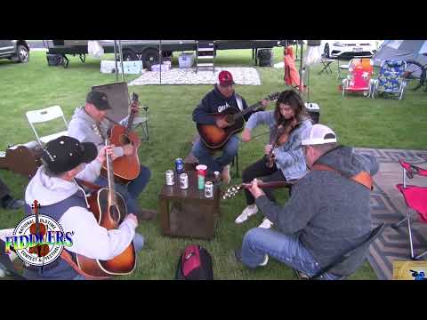Jam- Dani Jo Meeks "Hell Amongst The Yearlings" - 2022 National Oldtime Fiddle Contest (Weiser)