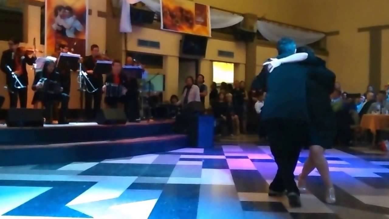 "LOCA" La Juan D´arienzo con Corina de la Rosa & Julio Balmaceda PTF 1-8