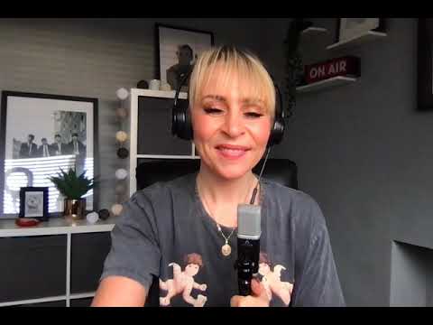 Raindrops Keep Fallin' On My Head B J  Thomas cover Sarah Collins