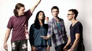 Yeasayer - love me girl