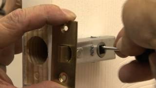 How To Fit an Internal Door Handle or Door Knob