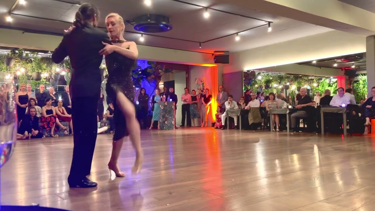Video thumbnail for Yanick Wyler & Eugenia Parrilla, 1. (Milonga CAT, Zurich)