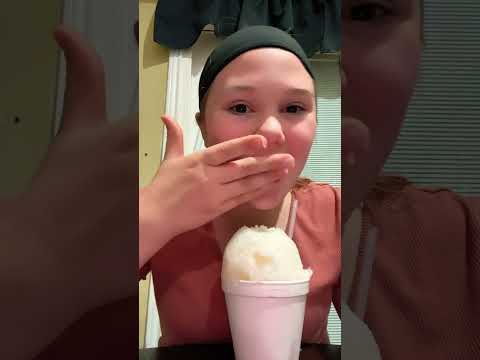 Snow cones wedding cake 🎉🎊🎀￼￼