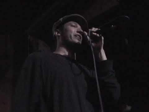 Skool en show junto a Menuda Coincidencia y Dj Tocadiscos Trez