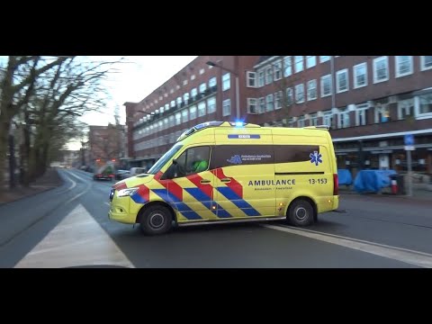 Primeur Gloednieuwe Ambulance 13153 Met Spoed Naar een Melding in Amsterdam