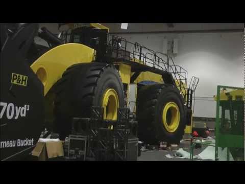 Massive LeTourneau L2350 biggest wheel loader in the world