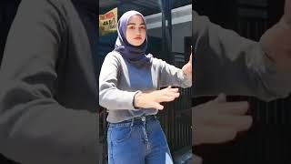 Download lagu goyang tiktok#tiktokviral #viral #live mp3