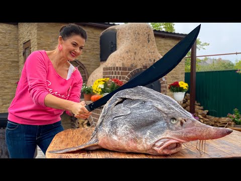 Смачна уха з величезної осетрової Голови! Корисна рибна страва.