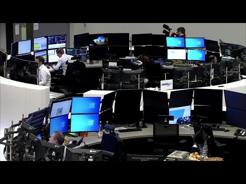 Dax aktuell: Nach historischem Absturz wieder etwas erholt