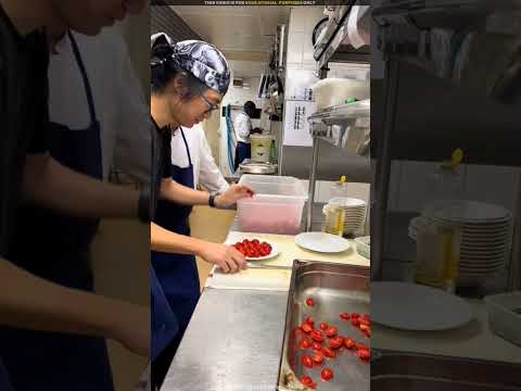 This man having 100 IQ 😱