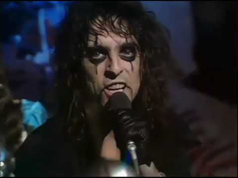 Alice Cooper - School’s Out (Top of the Pops repeat December 28th 1972)