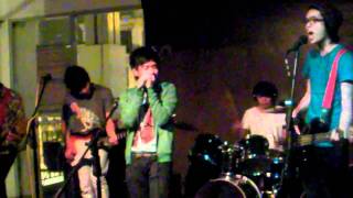 runmanila "whoa" - live at balcony nights at capones