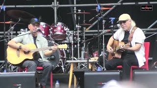 Download lagu Iwan Fals Ft Ebiet G Ade - Belum Ada Judul, Berita Kepada Kawan - At Pestapora 2025 mp3 Download lagu Iwan Fals Ft Ebiet G Ade - Belum Ada Judul, Berita Kepada Kawan - At Pestapora 2025 mp3