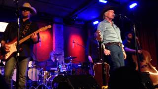 Billy Joe Shaver - It's Hard to be an Outlaw