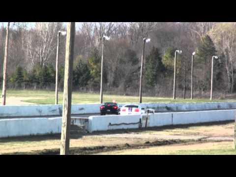 2002 Z28 vs Roush Supercharged Mustang.m2ts