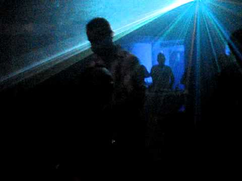 Dj Chiq @ DeLite 7.MPG