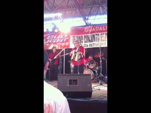 Los Tremendos Alacranes de David Flores Video 1 Tejano Conjunto Festival San Antonio TX 2011